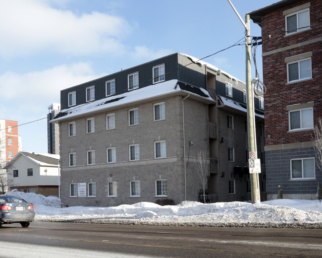 35-37 Columbia St W in Waterloo, ON - Building Photo - Building Photo