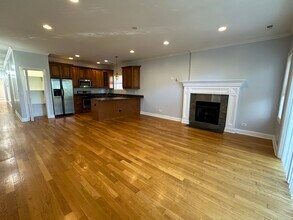 6229 N Richmond St, Unit 4S in Chicago, IL - Foto de edificio - Building Photo