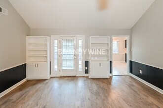 7024 Rockingham Rd in Memphis, TN - Foto de edificio - Building Photo