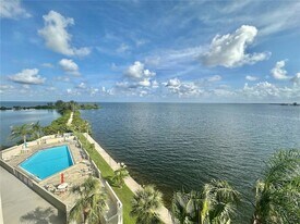 6035 Sea Ranch Dr, Unit 508 in Hudson, FL - Building Photo