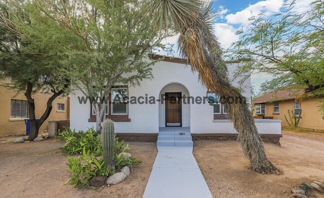1227 N 1st Ave in Tucson, AZ - Building Photo - Building Photo