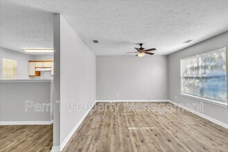 235 Bordeaux Ln in Savannah, GA - Building Photo - Building Photo