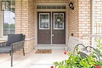 573 Gardenbrook Ave in Oakville, ON - Building Photo - Building Photo