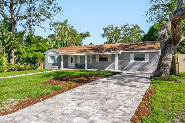 1408 Rogers St in Clearwater, FL - Building Photo - Building Photo