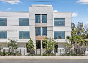 529 NE 61st St in Miami, FL - Building Photo - Building Photo