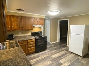 193 Beazell St in California, PA - Building Photo - Building Photo