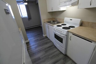 Virgo Apartments in Saskatoon, SK - Building Photo - Building Photo