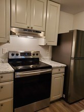 9719 Danwood Ln NW-Unit -#2 in Silverdale, WA - Foto de edificio - Building Photo