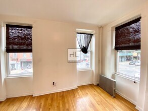 500 Grand St-Unit -2ND FLOOR in New York, NY - Building Photo - Building Photo