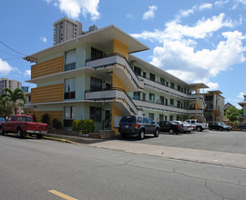 832 Paani St in Honolulu, HI - Building Photo - Building Photo