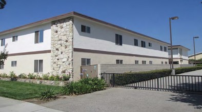 Villa Nova in Downey, CA - Building Photo - Building Photo