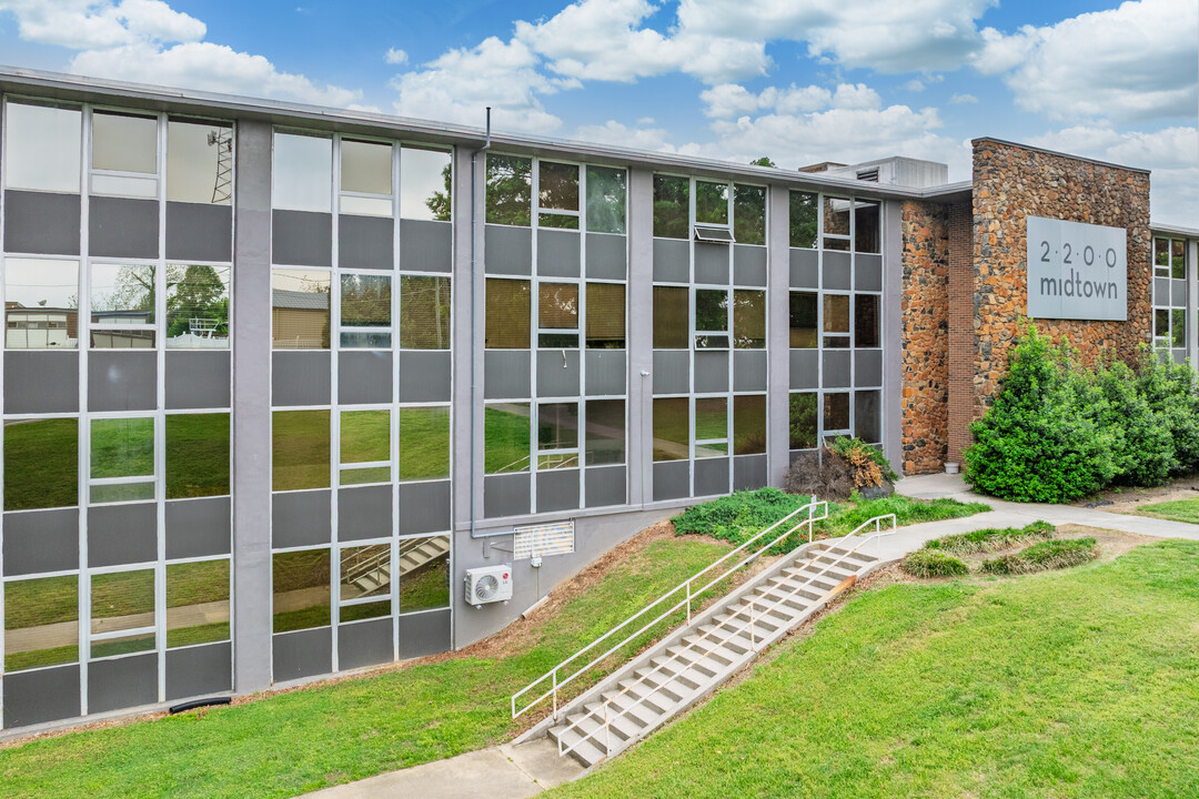 2200 Midtown in Greensboro, NC - Foto de edificio