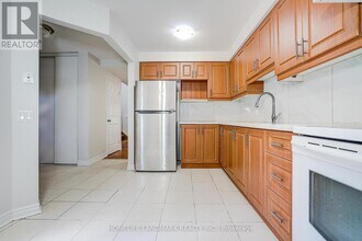 48 Green Spring Dr in Toronto, ON - Building Photo - Building Photo