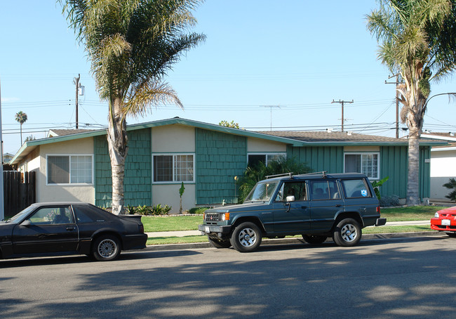 1321 Glenwood Dr in Oxnard, CA - Building Photo - Building Photo