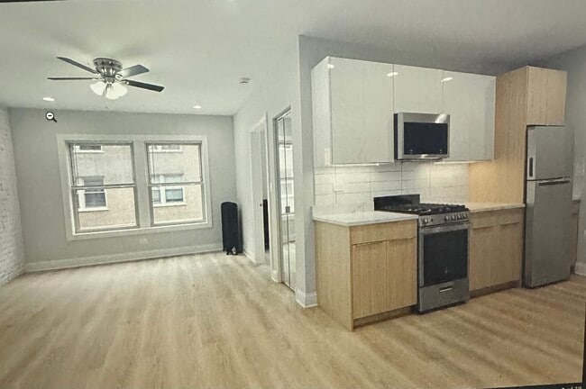 property at 1633 W Chase Ave
