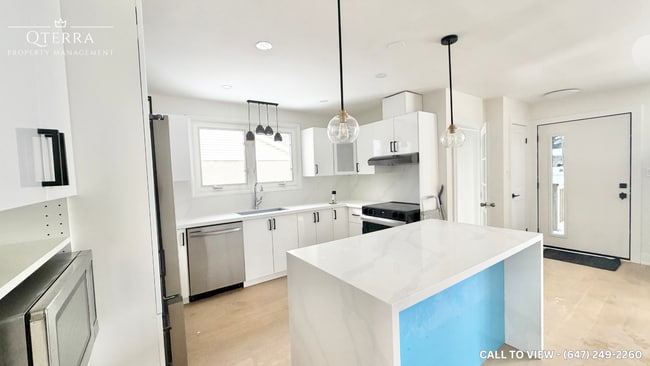 1328 Bunnell Dr in Burlington, ON - Building Photo - Building Photo