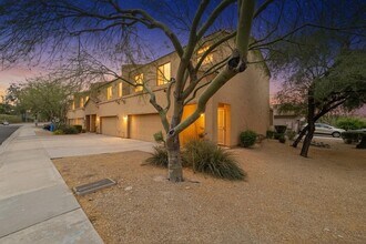 13636 North 21st Pl in Phoenix, AZ - Building Photo - Building Photo