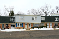 151 E Palatine Rd in Palatine, IL - Foto de edificio - Building Photo