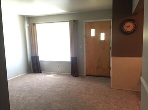 1764 Charter St in Lincoln Park, MI - Building Photo - Building Photo