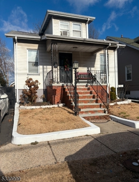 547 Buchanan St in Hillside, NJ - Building Photo