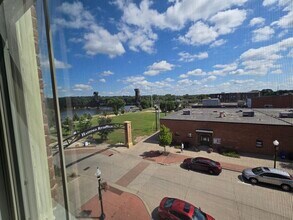 217 2nd St E, Unit 9 in Hastings, MN - Building Photo - Building Photo
