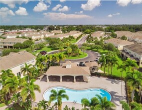 6839 46th Ln N in Pinellas Park, FL - Foto de edificio - Building Photo