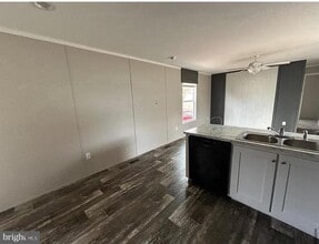 2501 Tilton Rd in Egg Harbor Township, NJ - Building Photo - Building Photo