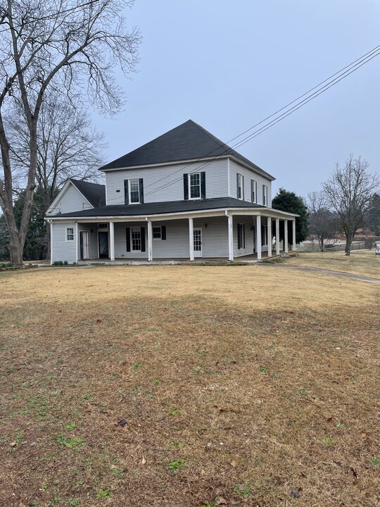 56 Lawrenceville St in Mcdonough, GA - Building Photo