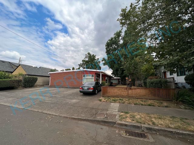 property at 3824 SE 51st Ave