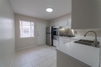 3434 McFarlin Blvd in Dallas, TX - Building Photo - Building Photo