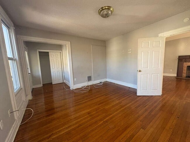 299 Norton St, Unit 2