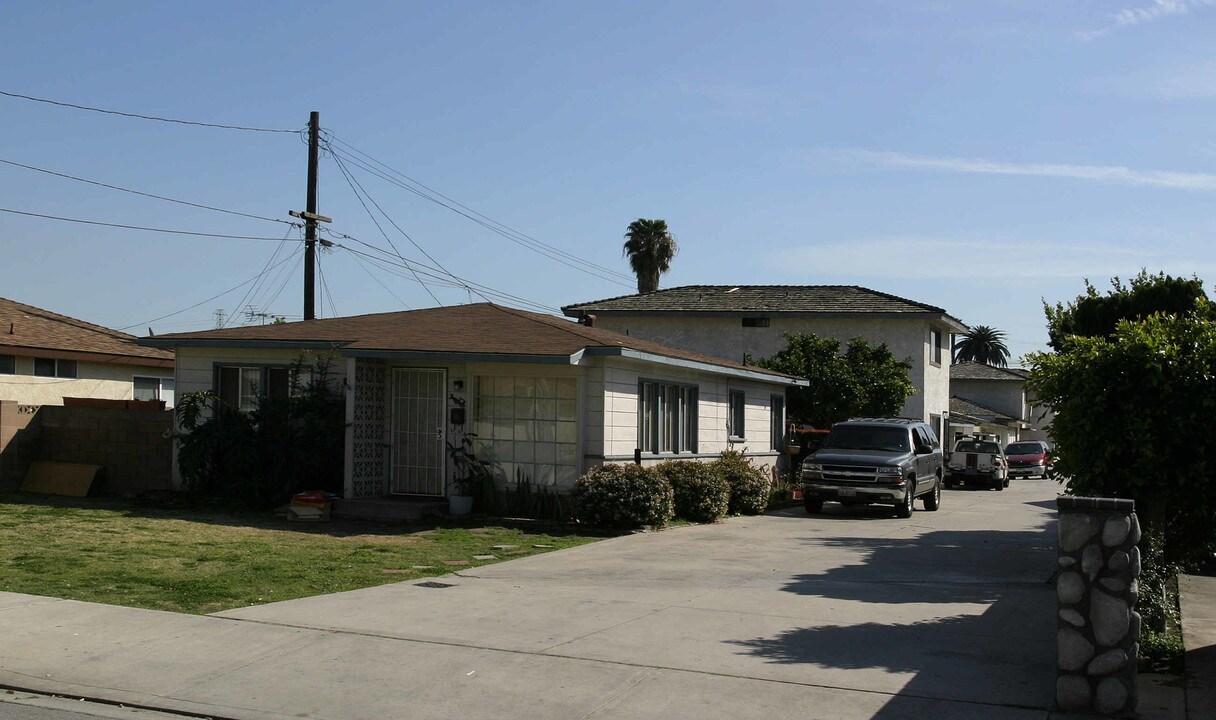9200 Ramona St in Bellflower, CA - Foto de edificio