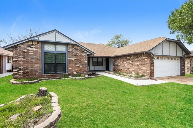 11225 Cimarron Dr in Oklahoma City, OK - Building Photo - Building Photo