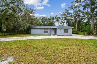 6005 Lakeside Dr in Lutz, FL - Building Photo - Building Photo