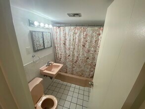 1105 Lexington St, Unit 2-9 in Waltham, MA - Foto de edificio - Building Photo
