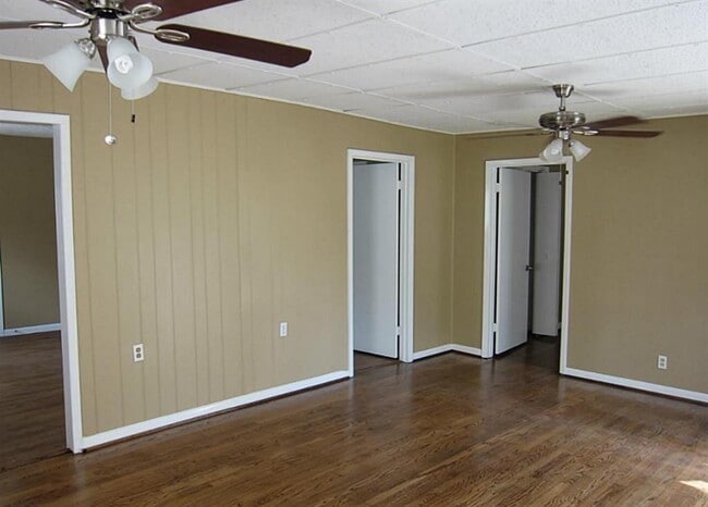 2726 Sinclair St in Pasadena, TX - Building Photo - Building Photo