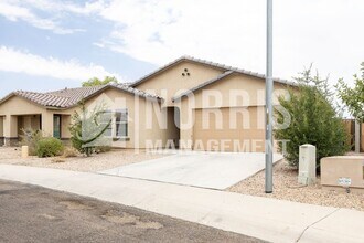 1024 Nina Dr in Casa Grande, AZ - Building Photo - Building Photo