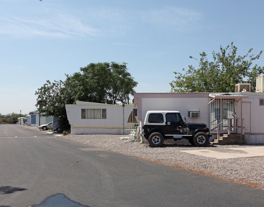 El Molina in Tucson, AZ - Building Photo