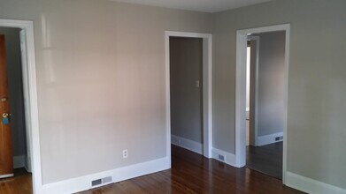 1709 Merry Oaks Rd in Charlotte, NC - Building Photo - Building Photo