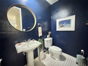 1332 SW 2nd Ct, Unit 1332 in Fort Lauderdale, FL - Building Photo - Building Photo