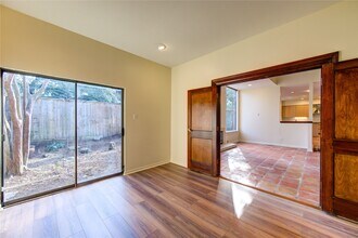 5300 Mercer St in Houston, TX - Building Photo - Building Photo