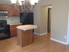 6739 Dorchester Dr in Zionsville, IN - Building Photo - Building Photo