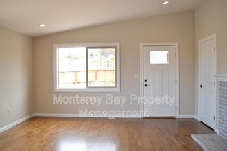 1622 La Salle Ave in Seaside, CA - Building Photo - Building Photo