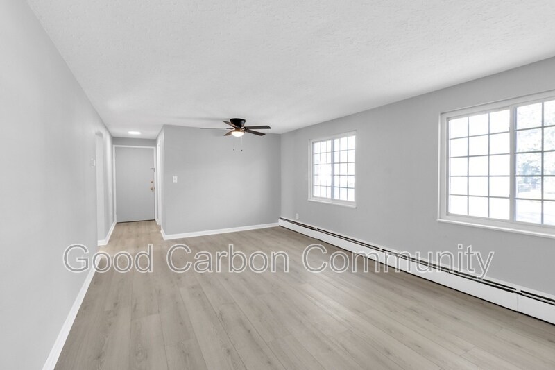 321 Beattie Ave in Lockport, NY - Building Photo