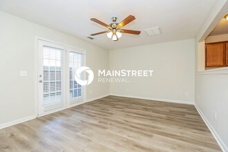 132 Oak Valley Cir in Smyrna, TN - Foto de edificio - Building Photo