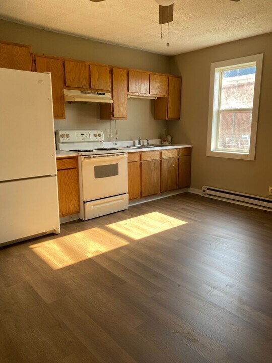 107 E Hickman St in Winchester, KY - Building Photo