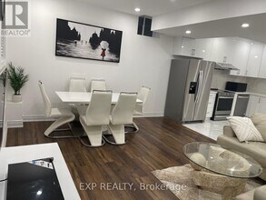 24 Frost St. in Brampton, ON - Building Photo - Building Photo