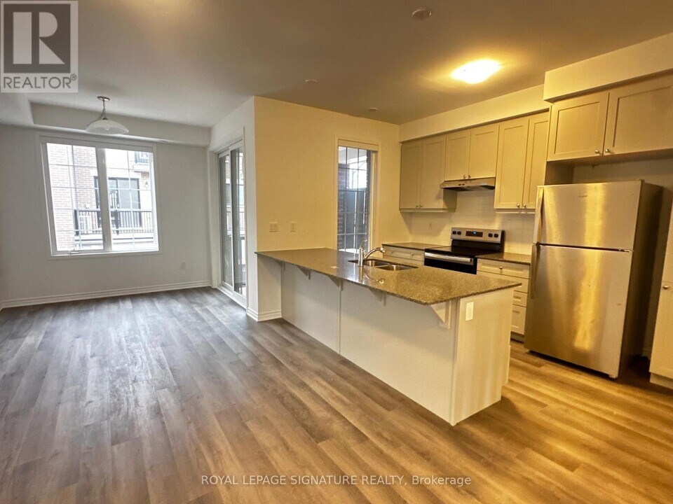 1259 Lily Cres in Milton, ON - Building Photo