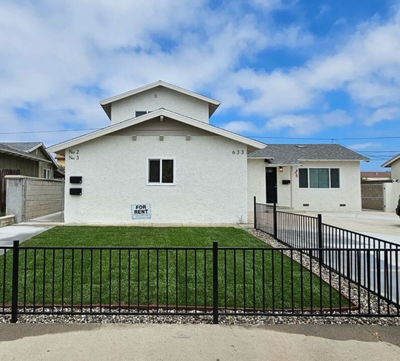 633 W Fir Ave in Oxnard, CA - Foto de edificio
