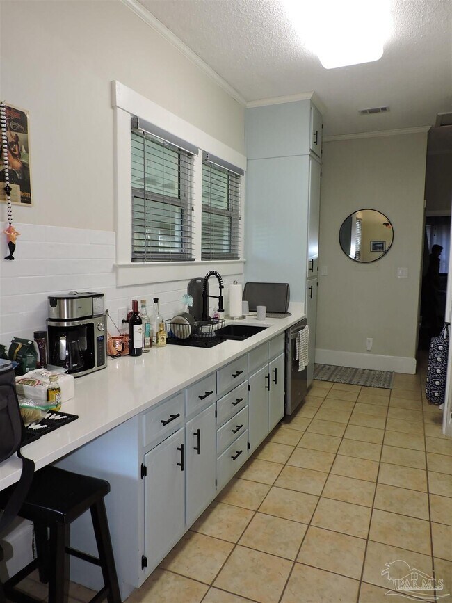 1704 E Lee St in Pensacola, FL - Building Photo - Building Photo